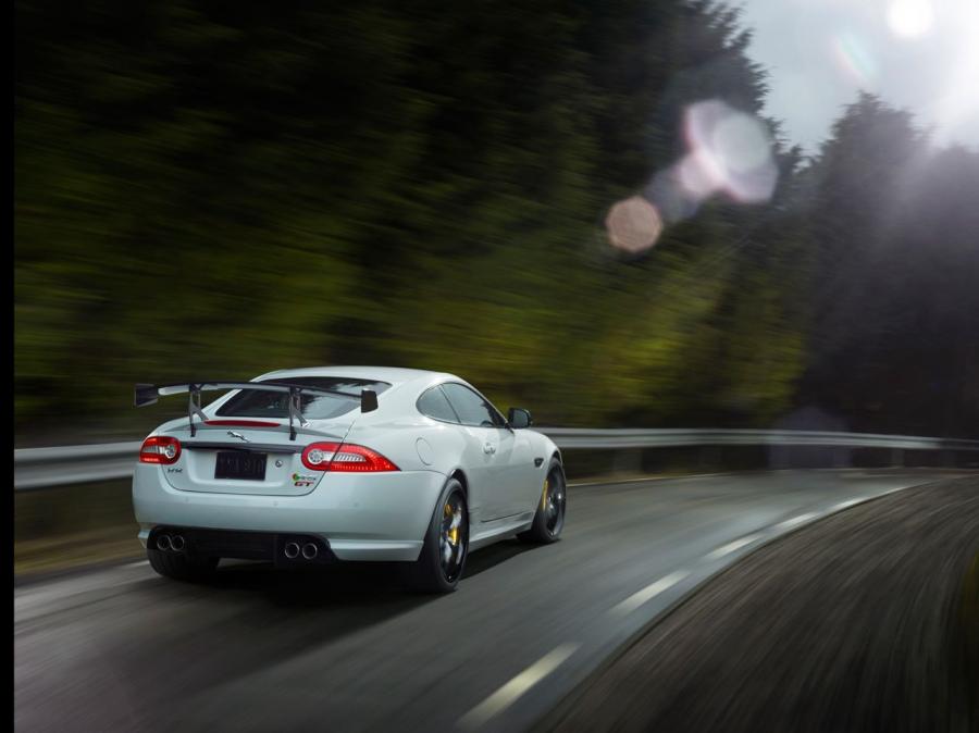  Jaguar XKR-S GT 2013 года  (фото 21 из 26)